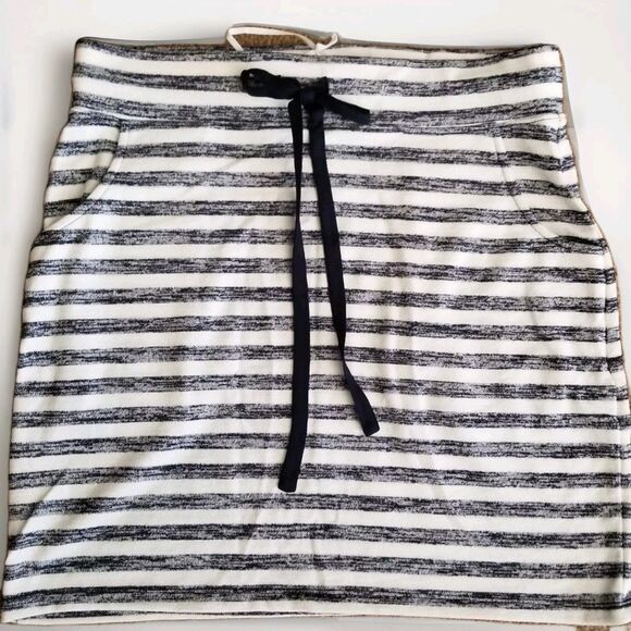 NEW Market & Spruce Knit Striped Skirt, Gray and White - Picture 2 of 4